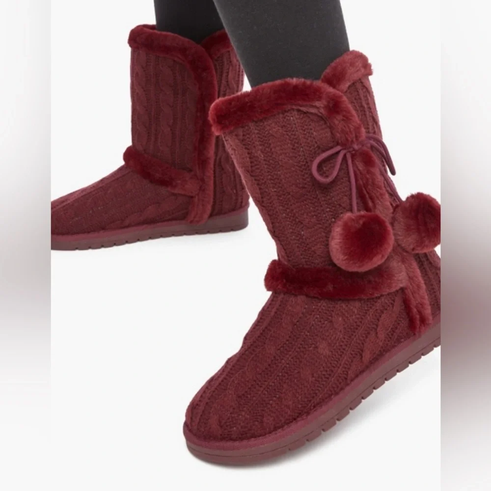 NWT Just Fab Fuzzies Idina Knit Pom Sweater Boots size 9 Maroon - Picture 3 of 11